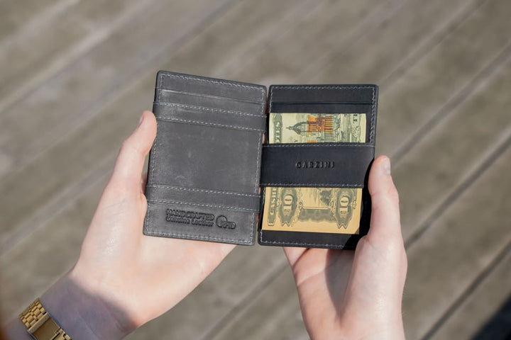 Essenziale Magic Wallet